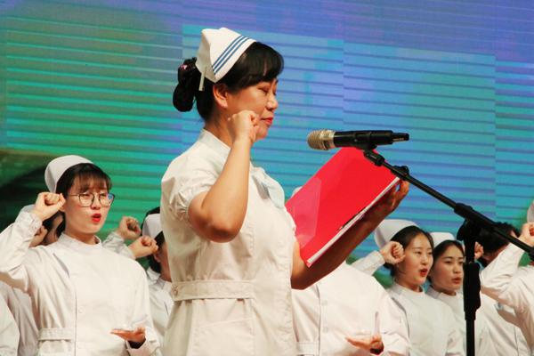 院长带领护生宣誓__.jpg