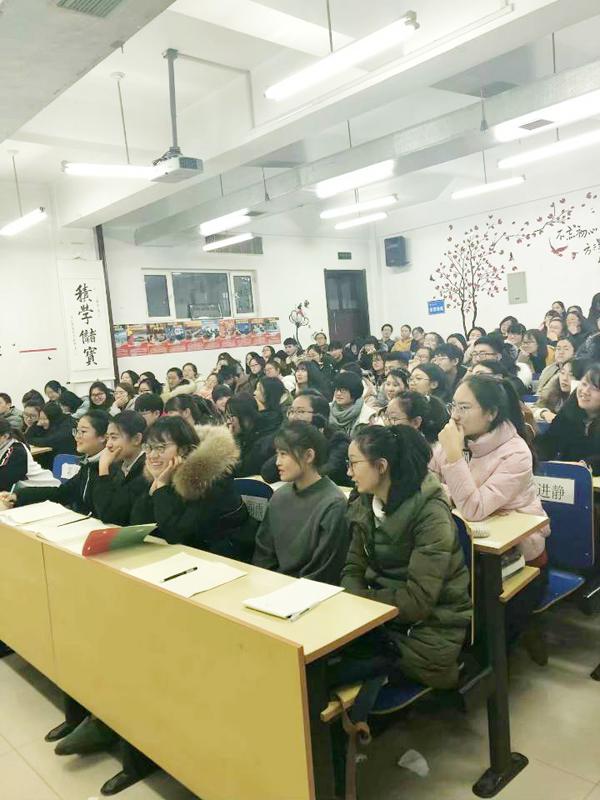 -60b160e5a209edcc__.jpg