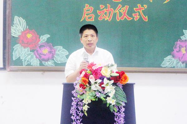 徐卫东部长宣读表彰决定__.jpg