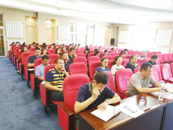 参训学员认真学习__.jpg
