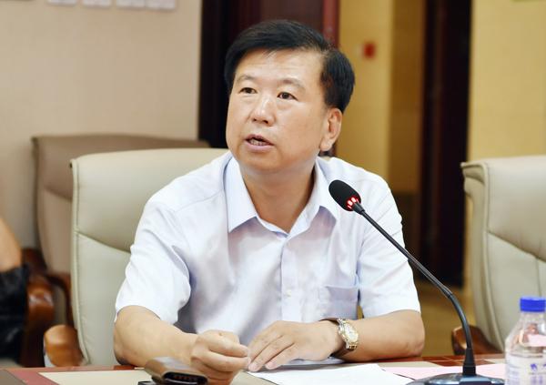 学校党委书记郑永奎致欢迎辞___.jpg