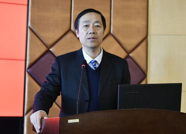 学校校长蔡建辉作报告__.jpg