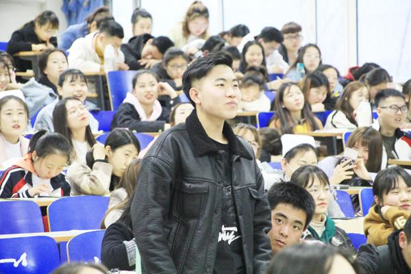 同学发言__.jpg