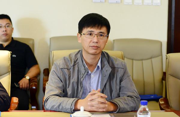 我校纪委书记白雪汇报工作___.jpg