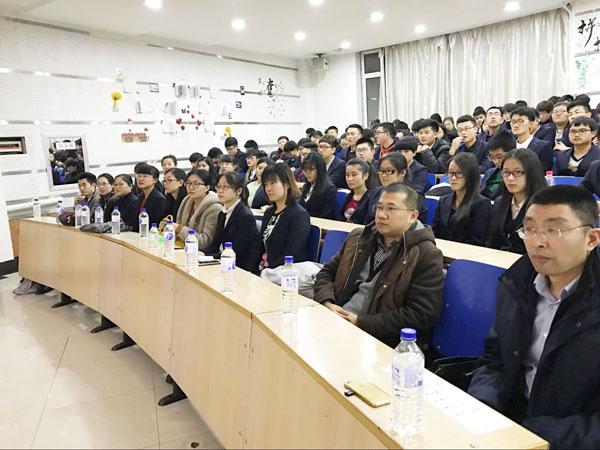 出席观众__.jpg