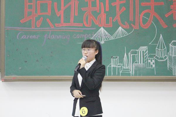 选手在比赛__.jpg
