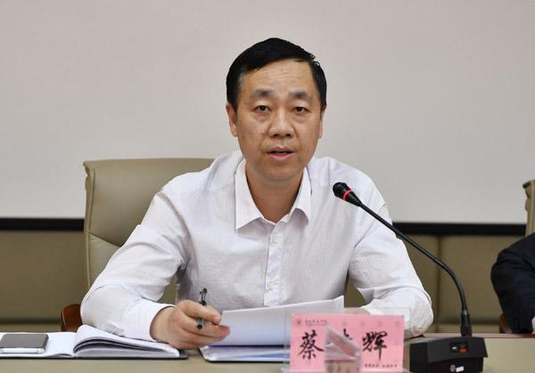 蔡建辉校长传达巴音朝鲁讲话精神__.jpg