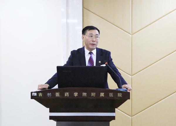 曹志友副院长作行政工作报告__.jpg
