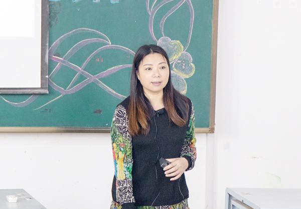 何经理宣讲__.jpg