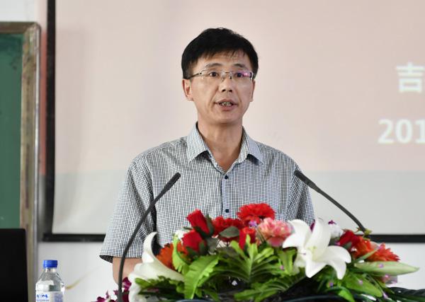 4白雪书记宣读表彰通报__.jpg