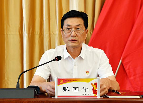 学校党委书记张国华作动员讲话___.jpg