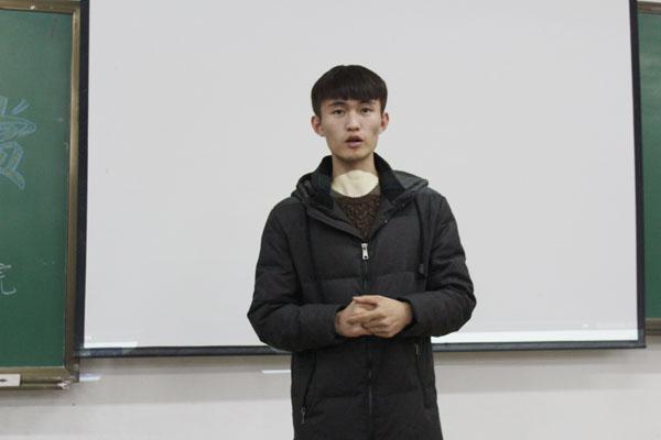 学生会副主席号召学生们共同防范艾滋病__.jpg