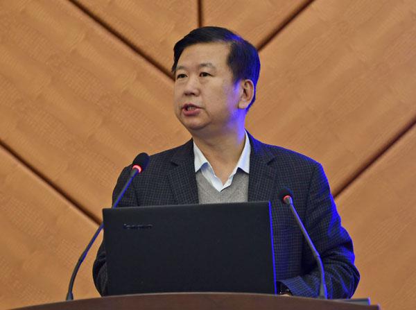 郑永奎书记主持讲座__.jpg