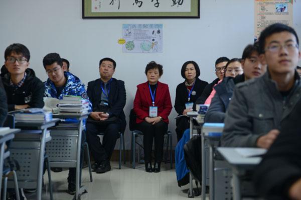 4专家听课__.jpg