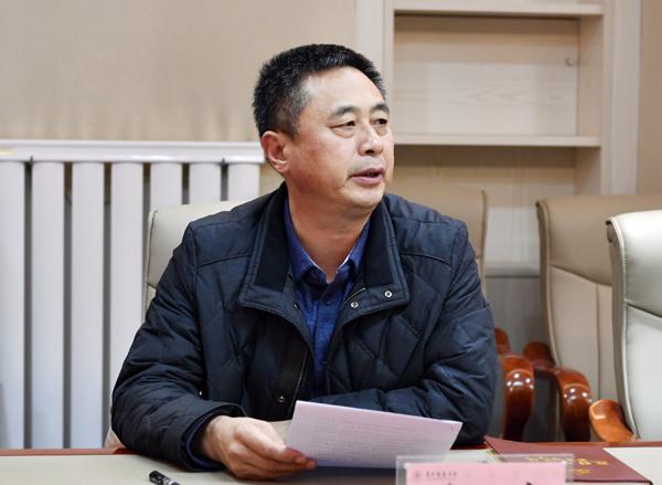 党委副书记张印主持会议___.jpg