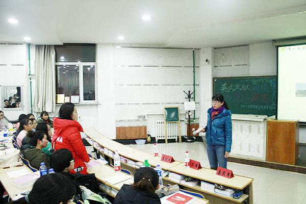 金瑛副院长答学生问__.jpg