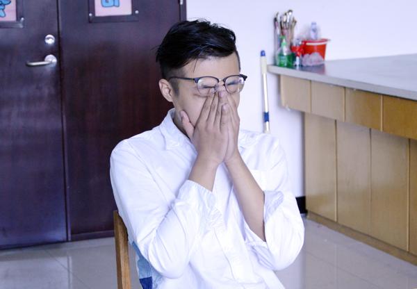 报名者现场模拟患者临床症状___.jpg