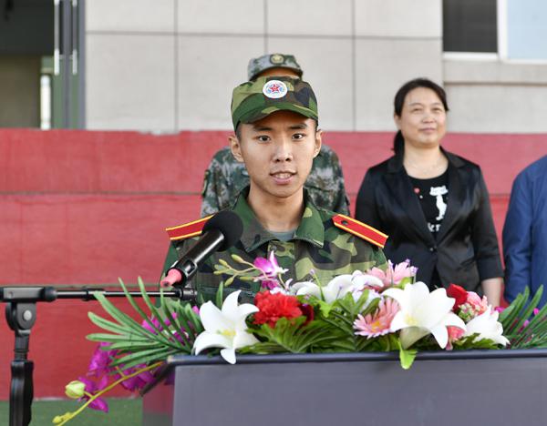 6新生代表发言__.jpg