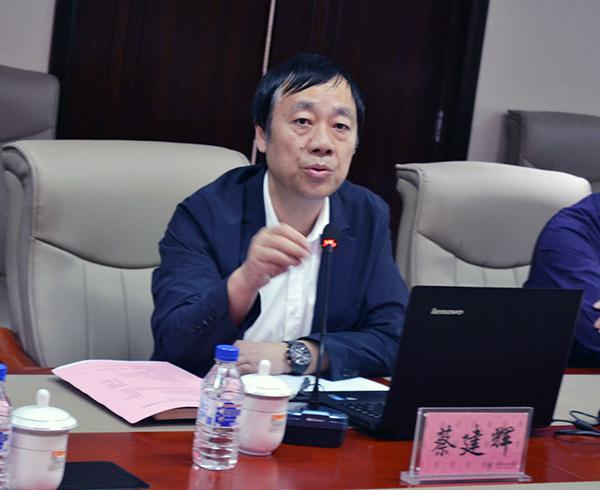 蔡建辉校长汇报学校来华留学工作情况_.jpg