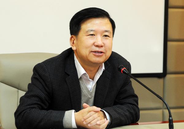 学校党委书记郑永奎讲话___.jpg