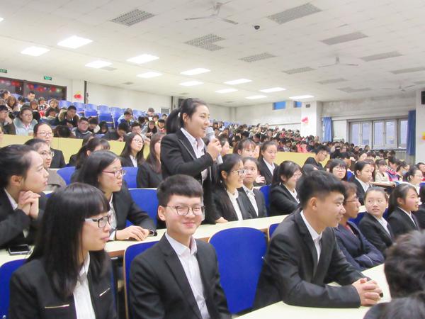 学生提问__.jpg