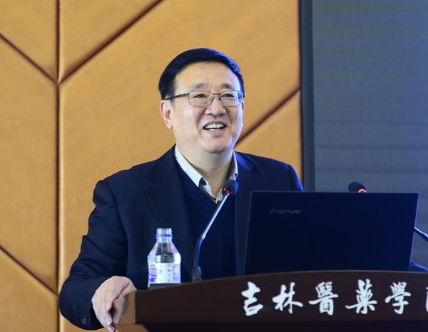 李义凯教授作报告__.jpg