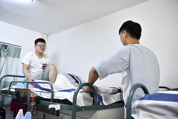 7友爱互助__.jpg