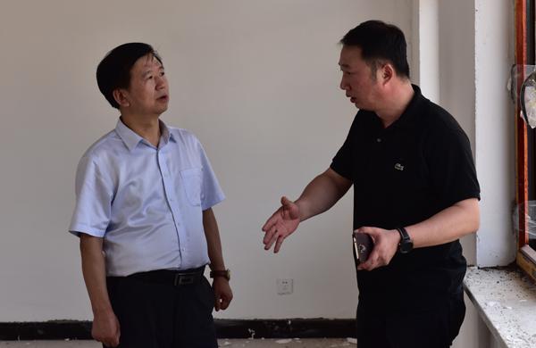 2王权同志向郑永奎书记汇报工作__.jpg