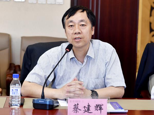 我校校长蔡建辉致辞___.jpg