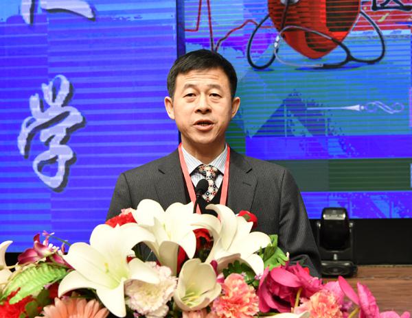 3教务处处长金连海主持开、闭幕式__.jpg