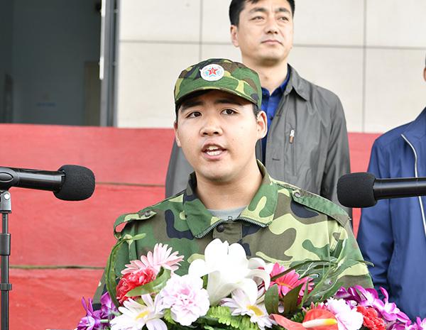 6新生代表发言__.jpg