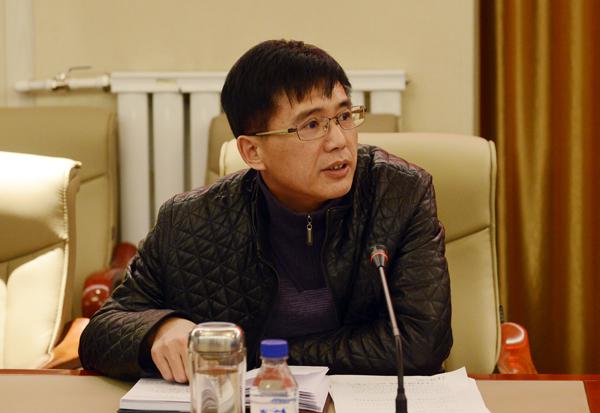 纪委书记白雪主持座谈会___.jpg