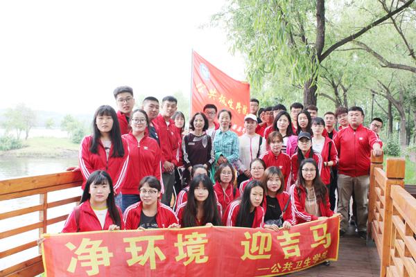 活动合影__.jpg