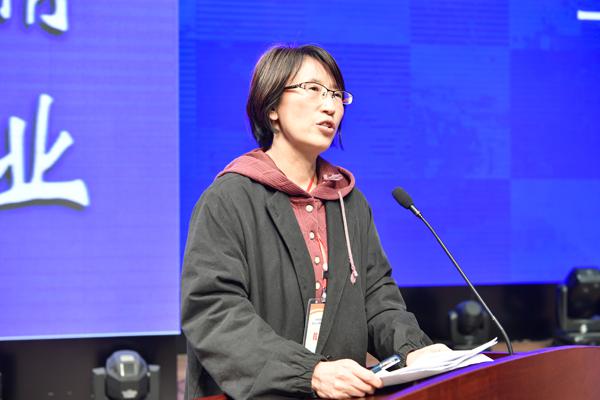 4 竞赛裁判长王冬教授作讲评.jpg