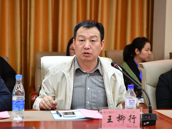 竞赛组织委员会常务副主任委员王柳行教授出席会议__.jpg