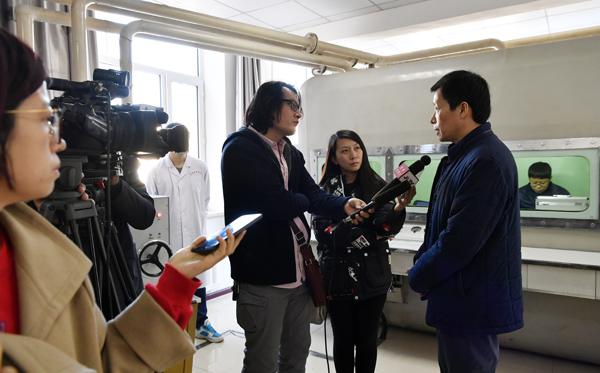 低压低氧与健康研究中心主任任旷教授接受记者采访___.jpg