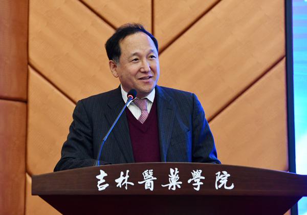 中国药理学会秘书长张永鹤主持仪式___.jpg