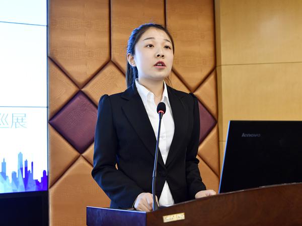 学生代表马昶旭发言___.jpg