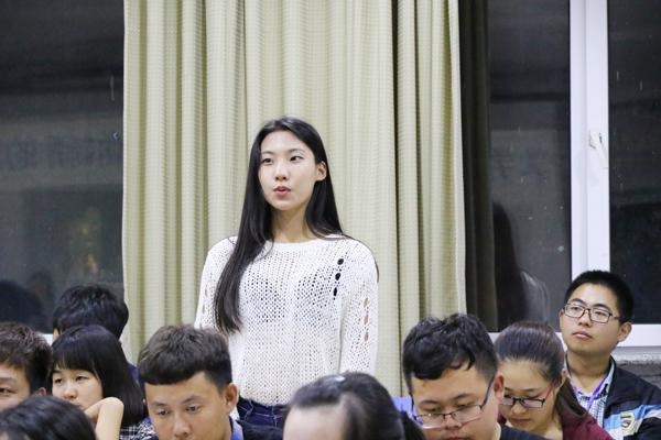 学生提问__.jpg