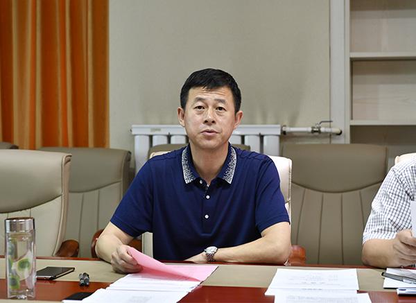 金连海处长主持会议__.jpg