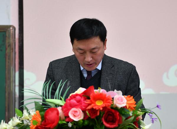 5林长英副校长宣读表彰通报__.jpg