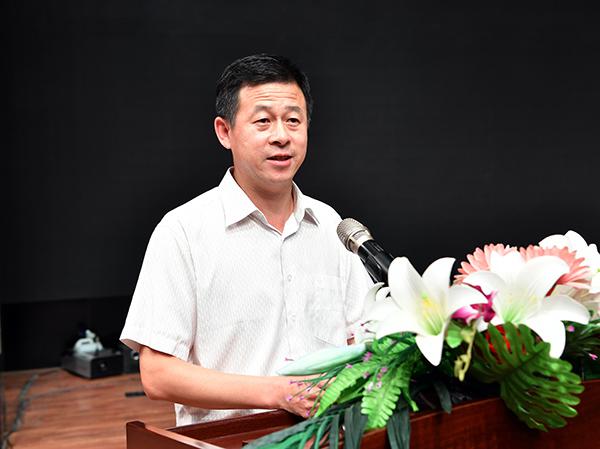 教务处处长金连海主持报告会___.jpg