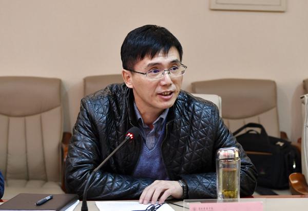 纪委书记白雪主持会议___.jpg