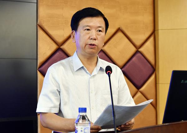 党委书记郑永奎传达精神___.jpg