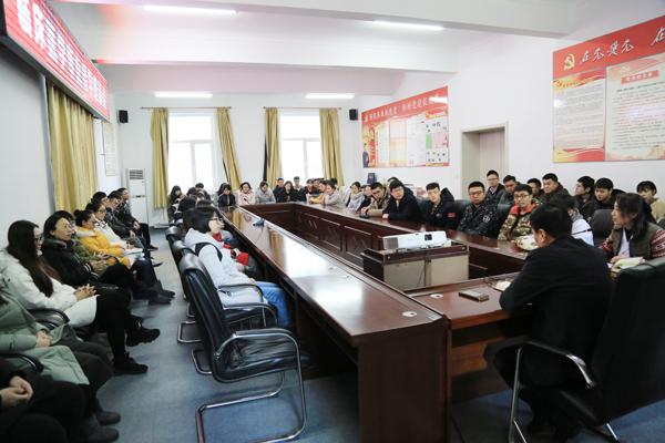 座谈会现场__.jpg