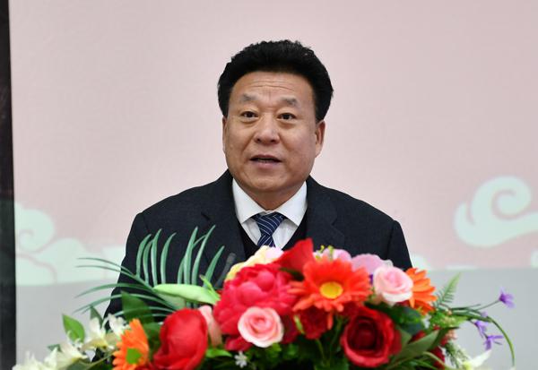 4温春阳副校长主持大会__.jpg