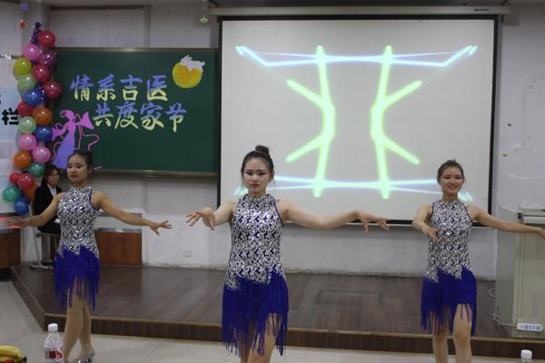 精彩表演__.jpg