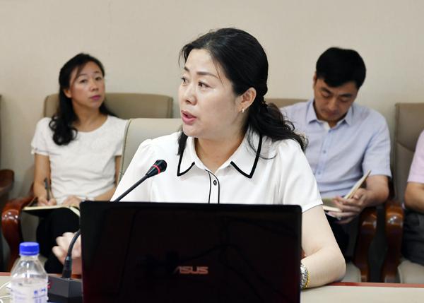 我校学生工作部部长杨红汇报经验做法___.jpg