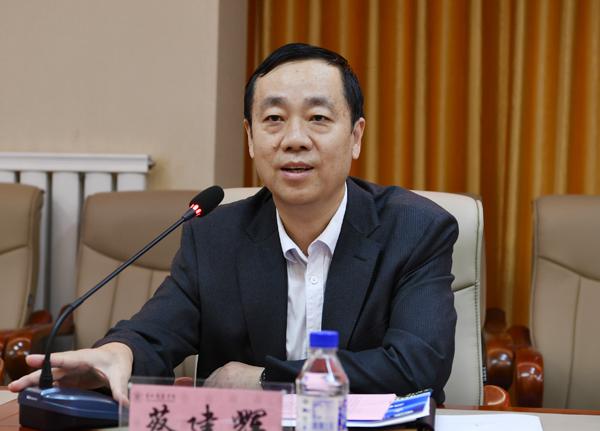 蔡建辉校长讲话__.jpg