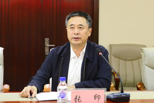 张印副书记代表学校党委作汇报___.jpg